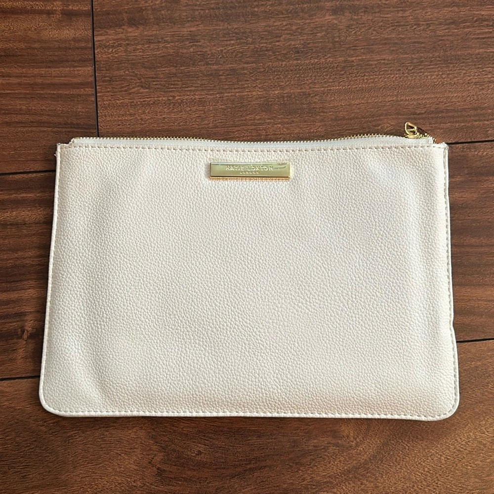 LAST CHANCE NWOT White Clutch